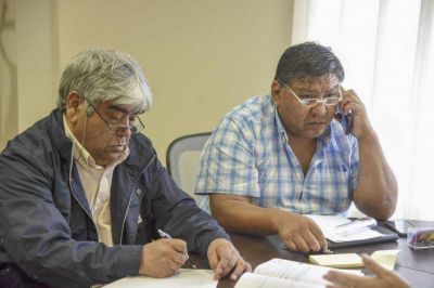 Los petroleros quieren cerrar paritarias y rediscutir el precio interno del crudo