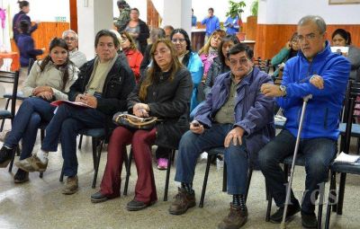 FUVECO invitan legisladores santacruce�os a reunirse el 10 de Junio