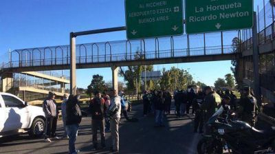 Cresta Roja: protesta en la f�brica desde donde Macri vet� la ley antidespidos