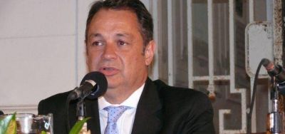 Cellillo apunt� contra sus ediles d�scolos por las tasas y dijo que �no van a lograr� desfinanciar el Municipio
