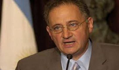 P�rsico present� un nuevo proyecto para la ampliaci�n de la Corte Suprema en el Senado de la Naci�n