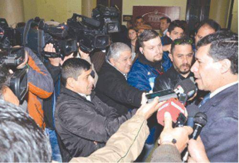 El gobernador Casas revaloriz� la tarea que cumplen los periodistas