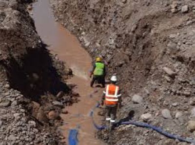 TRABAJAN EN LA REPARACI�N DEL ACUEDUCTO DEL BARRIO CUYAYA	