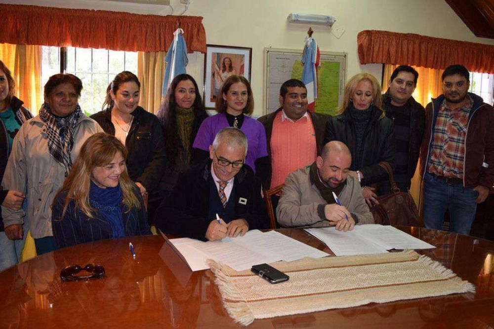Firman convenio entre el ministerio de Salud y la municipalidad de La Banda