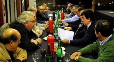 El PJ redobla la apuesta: quiere reformar la Constituci�n para lograr Autonom�as Municipales