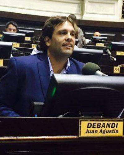 Debandi critic� el anuncio de Macri para los clubes