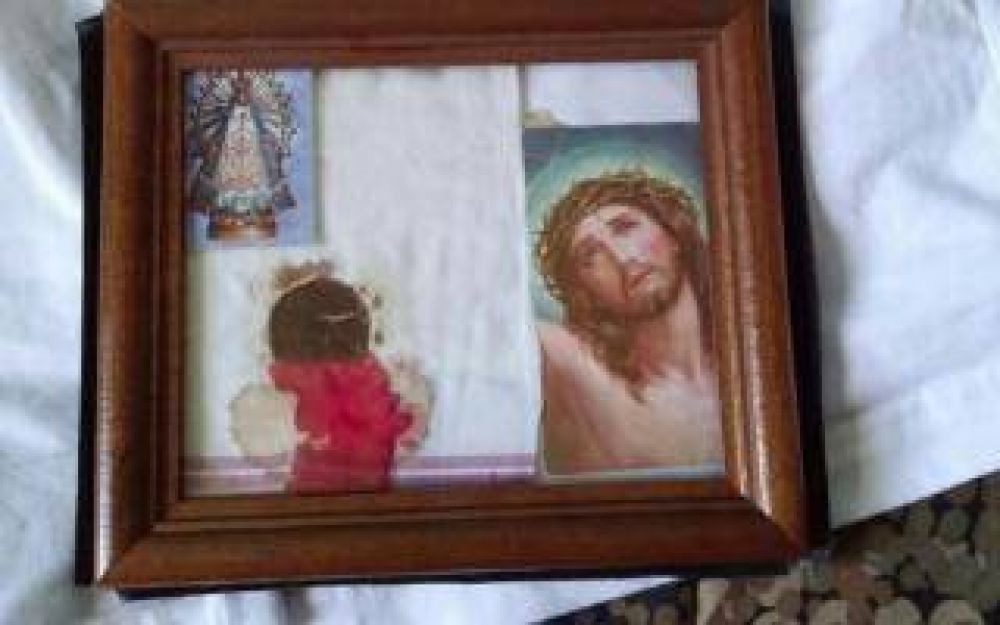 Milagro Eucarstico: El testimonio de la persona que recibi la hostia que sangra