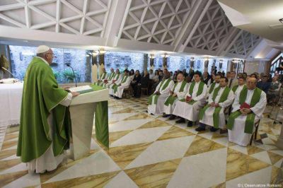 El Papa en Sta. Marta: Insultar es dar una bofetada al alma del hermano