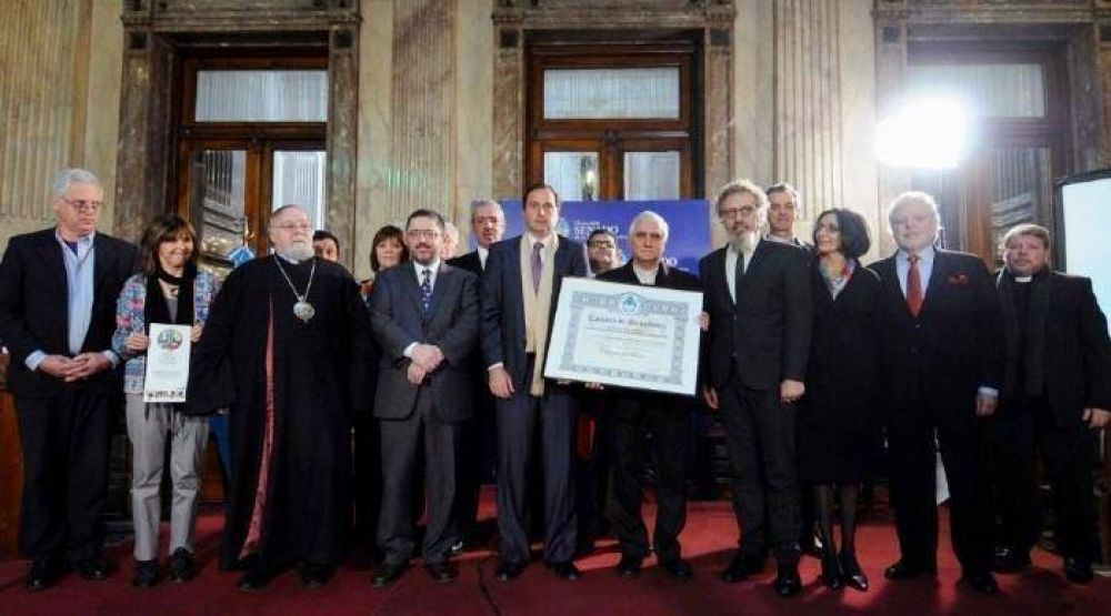 El Senado premi el trabajo del Papa por el cuidado del medio ambiente