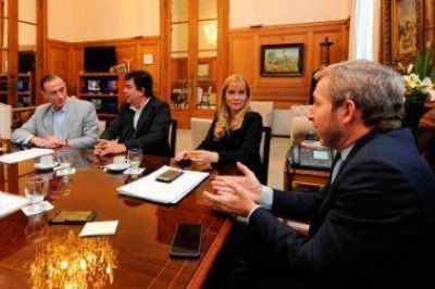 Frigerio recibi� a intendentes justicialistas bonaerenses por el tema tarifas