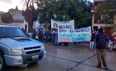 Sin gas, sin luz, sin m�sica: cr�tica situaci�n edilicia en el Conservatorio �Luis Gianneo�