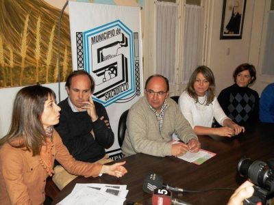 El Municipio firm� un convenio con peque�os emprendedores