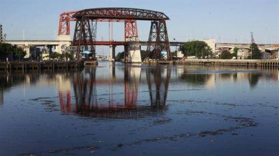 Ante la par�lisis, reestructuran el ente que debe limpiar el Riachuelo