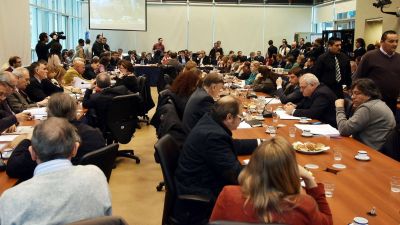 Acuerdo en Diputados para que los empleados no paguen Impuesto a las Ganancias con el aguinaldo