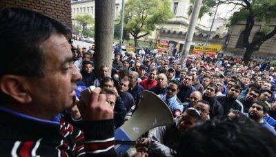 Boleto: se tensa el pedido de aumento