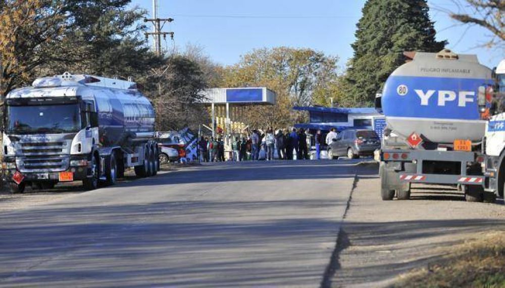 Paro de Camioneros: podr�a faltar nafta a partir del viernes a la noche en C�rdoba