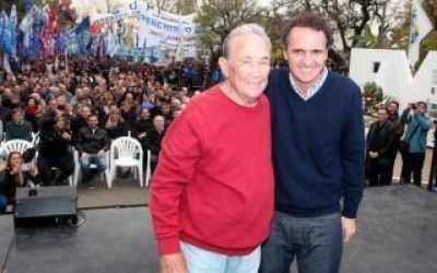 Intendentes peronistas homenajearon a los fusilados de Jos� Le�n Su�rez