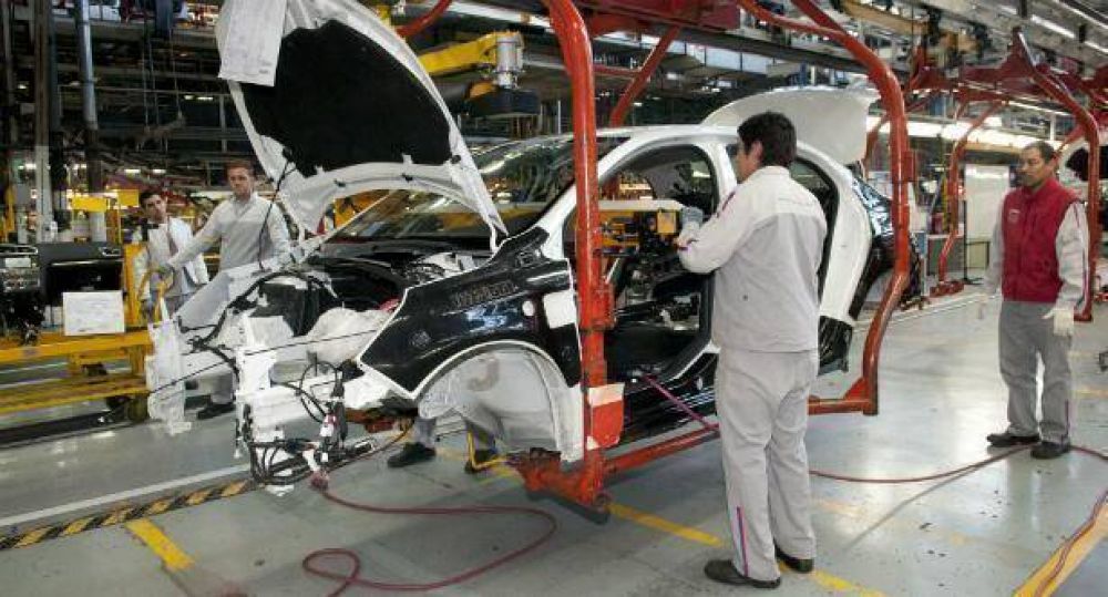 Seg�n UIA, la industria cay� un 5,4% en abril