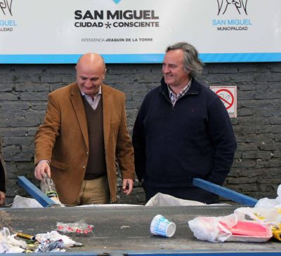 Con basura y bombitas de olor, har�n una mini-CEAMSE en la Capital Federal en reclamo a la ampliaci�n del Relleno Norte III