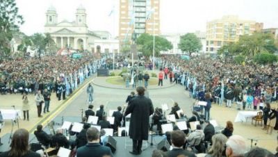 Marcha atr�s del oficialismo, el acto del 20 de junio se har� en la plaza de Mor�n