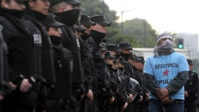 Despu�s de la protesta de los taxistas, organizaciones sociales cortaron la 9 de Julio