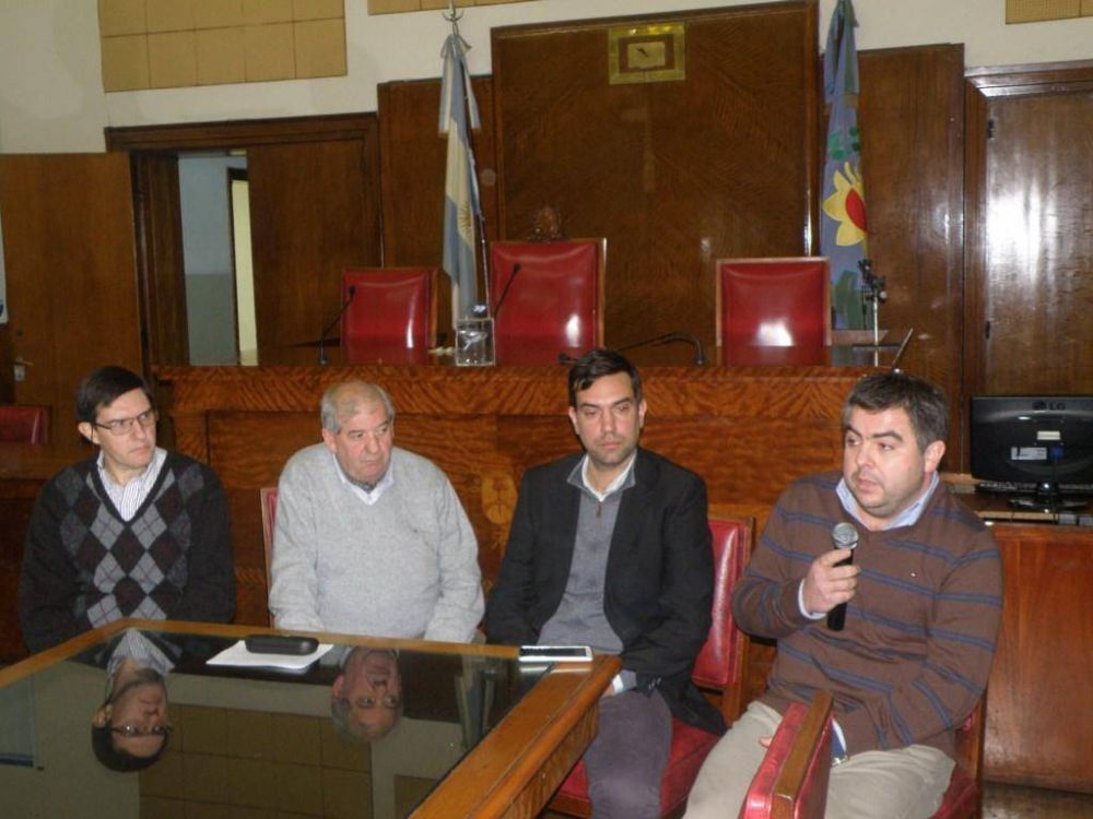 Se hizo la presentaci�n de una aplicaci�n m�vil y el redise�o de la p�gina web del HCD