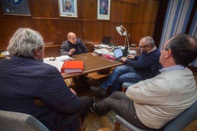 Presentan proyectos para la extensi�n de las redes de agua y cloaca