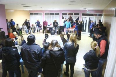 Padres amparistas pedir�n reunirse con ADOSAC y reclaman la emergencia educativa