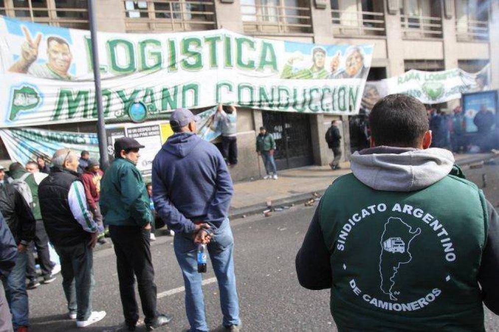 Trabajo dict� la conciliaci�n obligatoria en el conflicto de Camioneros