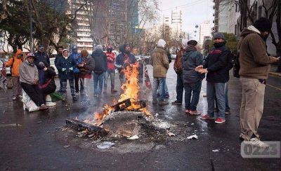 Cooperativas de protesta: �Arroyo no nos quiso recibir, nos dijeron que lo enoj� la movilizaci�n que hicimos�