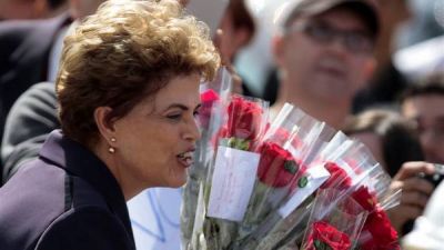 Dilma anuncia que si vuelve al poder adelantar� las elecciones