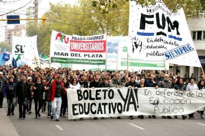 Boleto Universitario: �es momento que el intendente cumpla con su palabra�