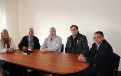 EL DR. MAURICIO BESTEIRO, RESPONSABLE DE LA REGI�N SANITARIA VIII, VISIT� MAIPU.