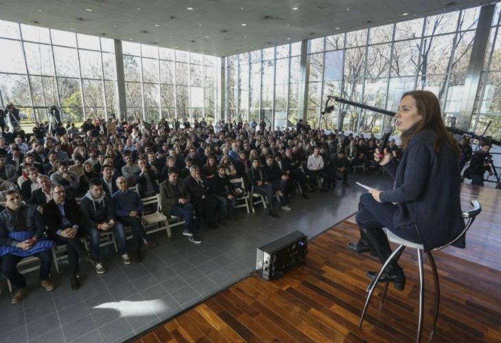 Vidal repas� su primer semestre y advirti� a 