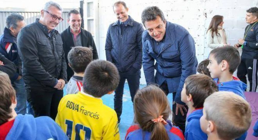 Los intendentes peronistas se acercan a Massa y exploran un acuerdo con Randazzo