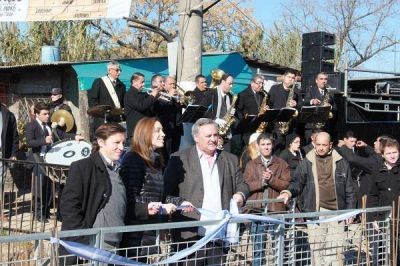 De la Torre y Vidal inauguraron la gran obra hidr�ulica de Barrio Mitre
