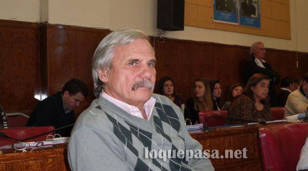 �La falta de gesti�n inhibe la discusi�n pol�tica y afecta a la democracia�