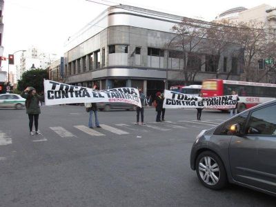 La Plata se sum� a la campa�a contra el tarifazo bajo la consigna �No te dejes ajustar�