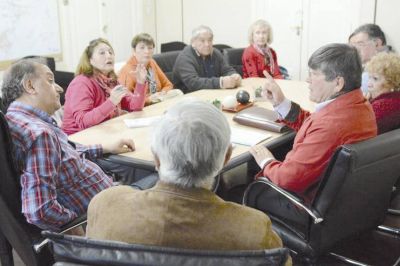 Linares analiz� las sugerencias de los jubilados para agilizar la entrega de tarjetas SUBE