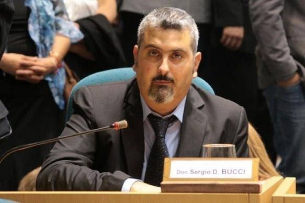 Bucci: �El 15% y el endeudamiento es un paquete que debe estar controlado�