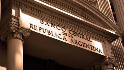 Hay un clima perfecto para apostar a plazos fijos y bonos en pesos