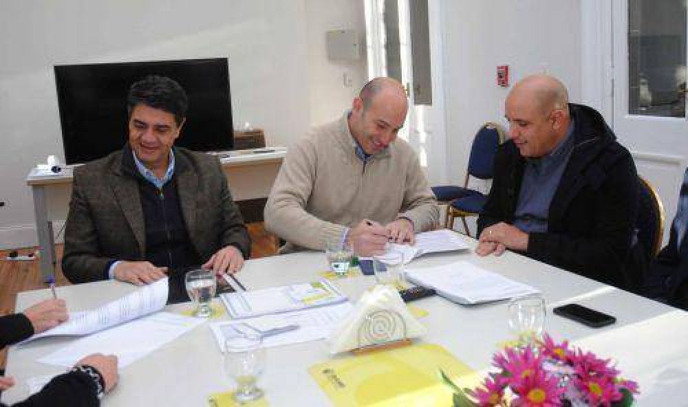 Sigue adelante el plan de pavimentaci�n en Lomas