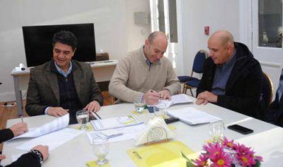 Sigue adelante el plan de pavimentaci�n en Lomas