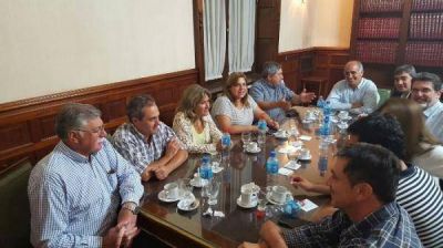 Tensi�n con los socios del Pro: el radicalismo presiona con la amenaza de romper los bloques