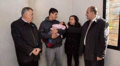 Manzur y Jaldo observan demoras en los planes de obras y Amaya responde