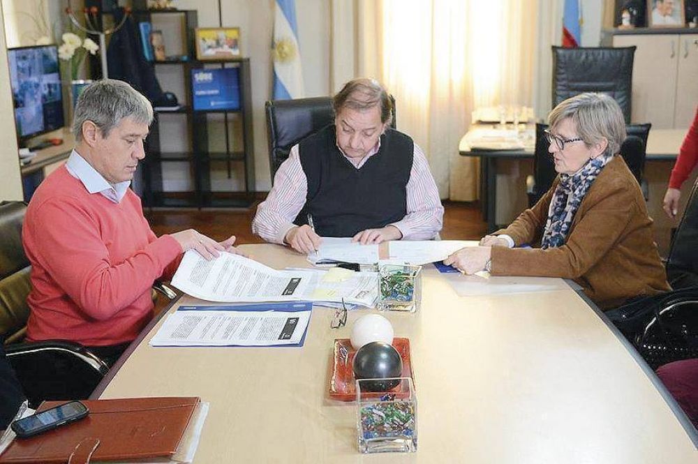 El Municipio rubric� convenios con el sector privado para mejorar los valores de prestaciones