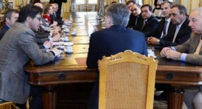 El ministro Niz, en un encuentro con Macri