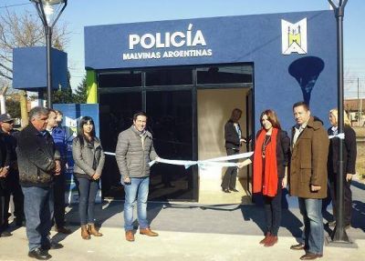 Nardini inaugur� un puesto de seguridad para Grand Bourg