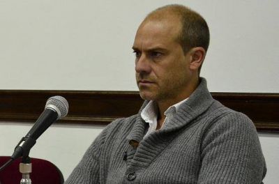 Santiago Aparicio: �Un Metrobus en nuestra costa contaminar�a y complicar�a la vida del vecino�