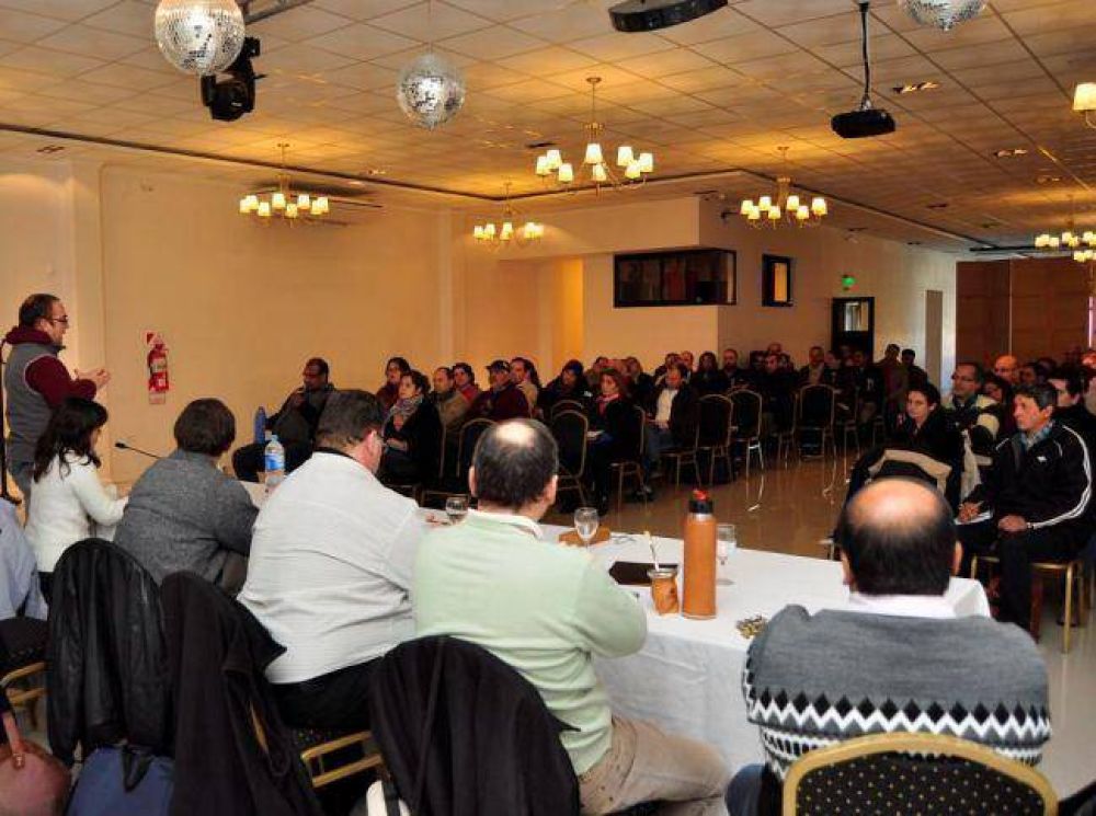 AMET quiere la reapertura de la discusi�n salarial 